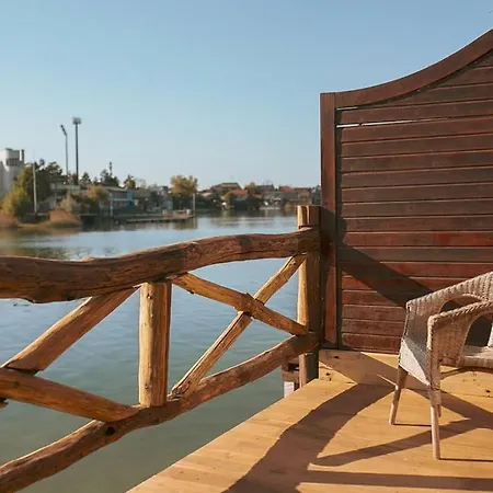 Bora Bora Na Slnecnych Jazerach Apartment *
