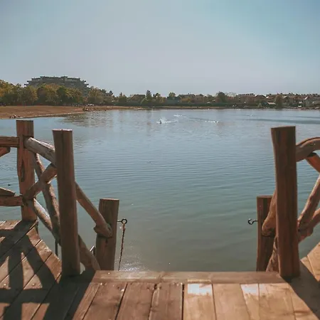 Bora Bora Na Slnecnych Jazerach * סנץ