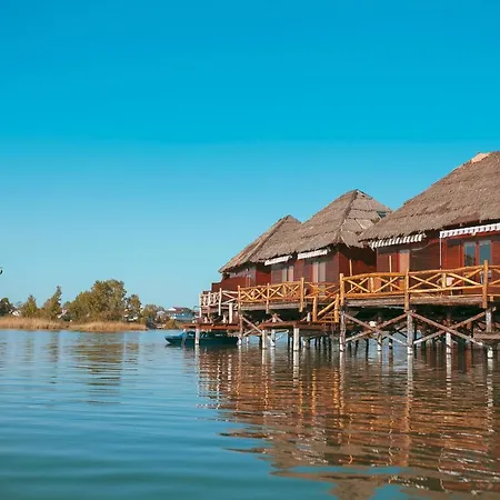 Bora Bora Na Slnecnych Jazerach Apartment
